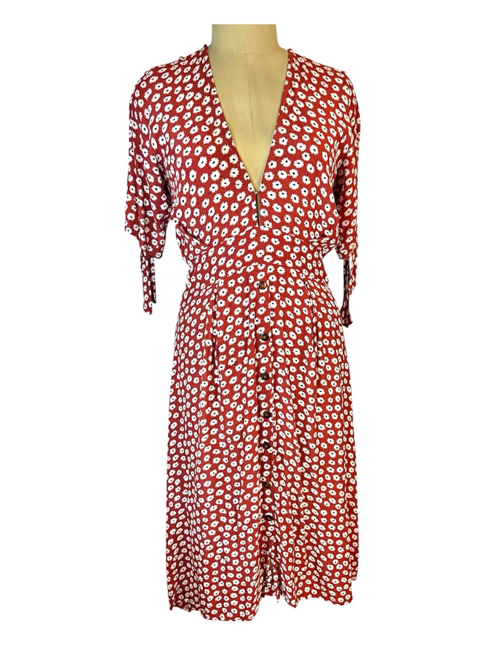 Faithfull the Brand Tradwife Retro Red Daisy Midi Dress